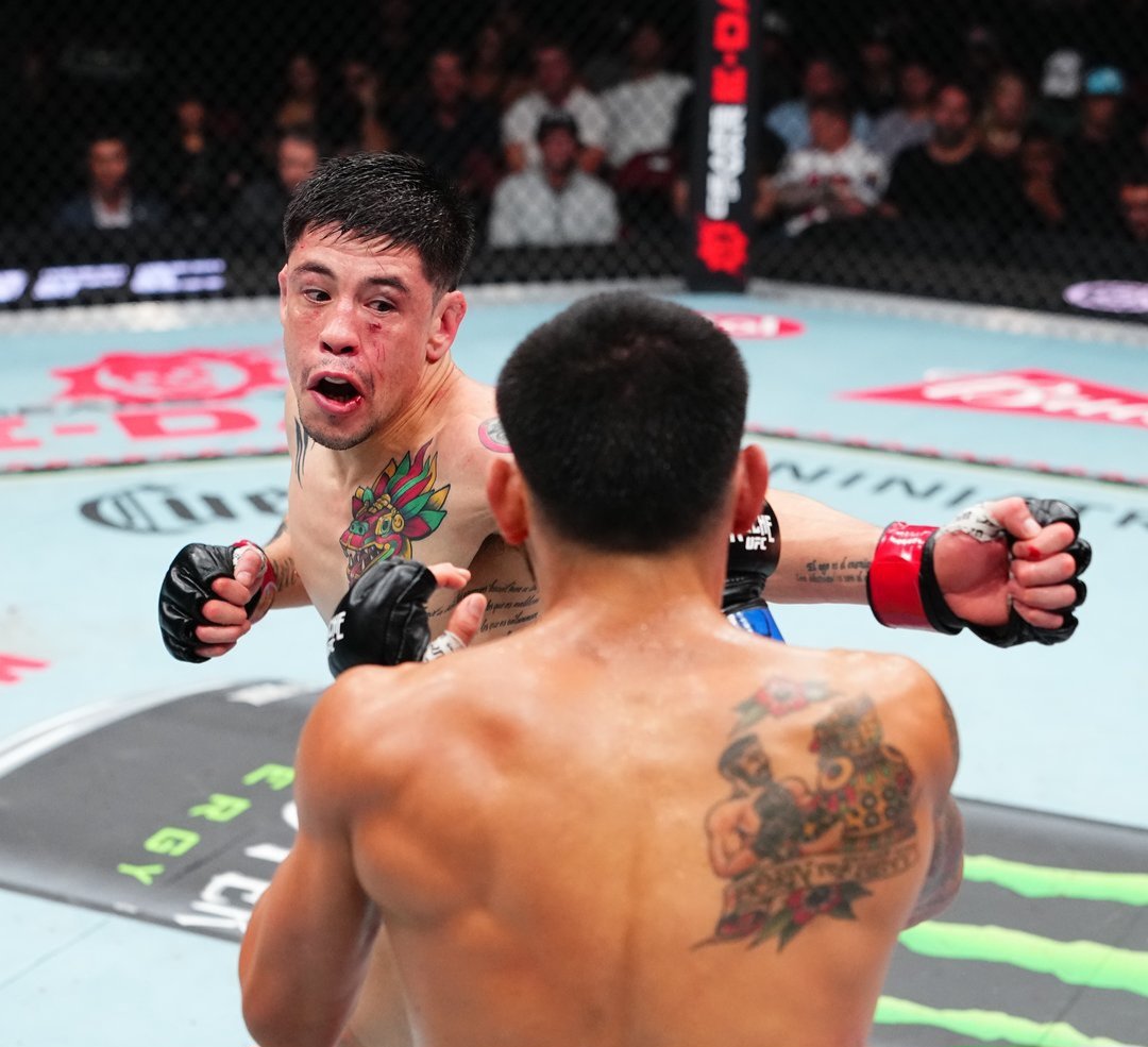 براندون مورينو يوقف نزيف الهزائم بانتصار مثير للجدل على جوزيف موراليس في Noche UFC