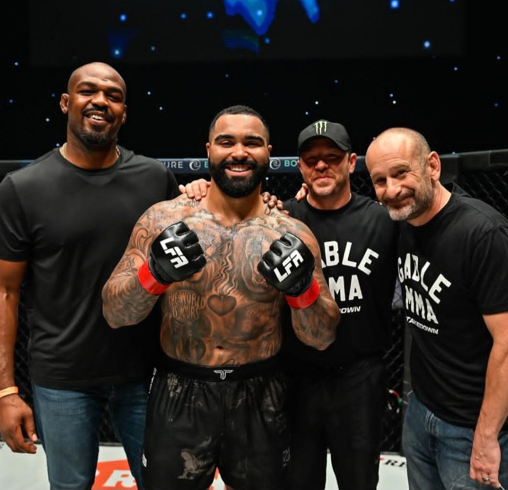 جيبل ستيفسون يكشف: جون جونز يفكر في العودة إلى UFC بعد تخلي توم أسبينال اللقب