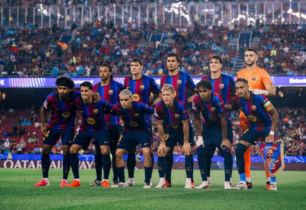 برشلونة أمام اختبار جديد في إشبيلية لمواصلة انطلاقته المثالية في الدوري الإسباني