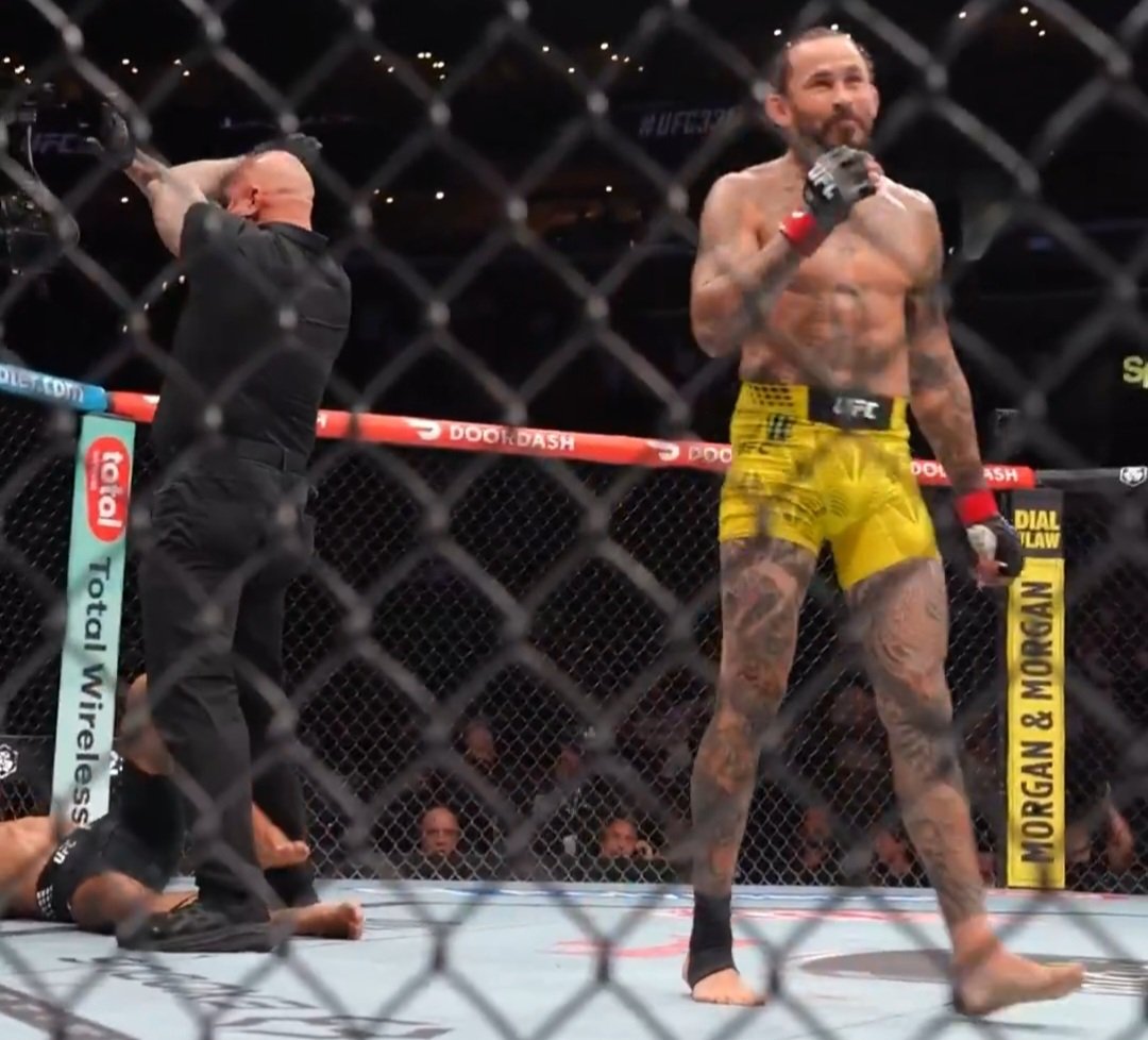 مارلون فيرا ينهي كابوس الهزائم ويعود للانتصارات من بوابة تشارلز جوردان في UFC 331
