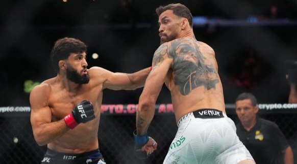 أرمان تساروكيان يطيح بماوريسيو روفي بضربة قاضية مذهلة في UFC 331 ويطالب بنزال على اللقب
