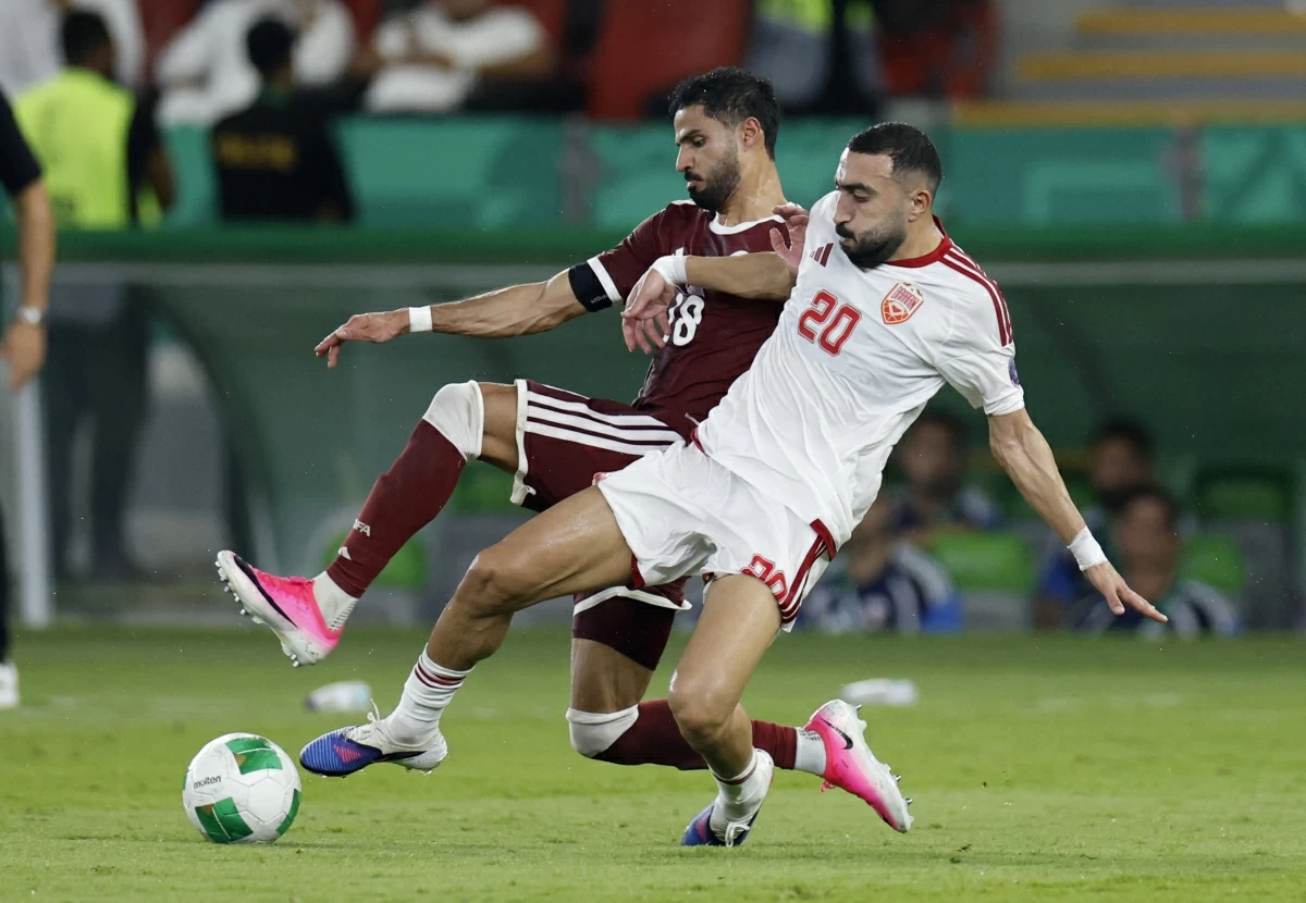 البحرين تحتج رسميًا على مشاركة لاعب قطر في خليجي 27.. ما قصة عقوبة مادبو؟