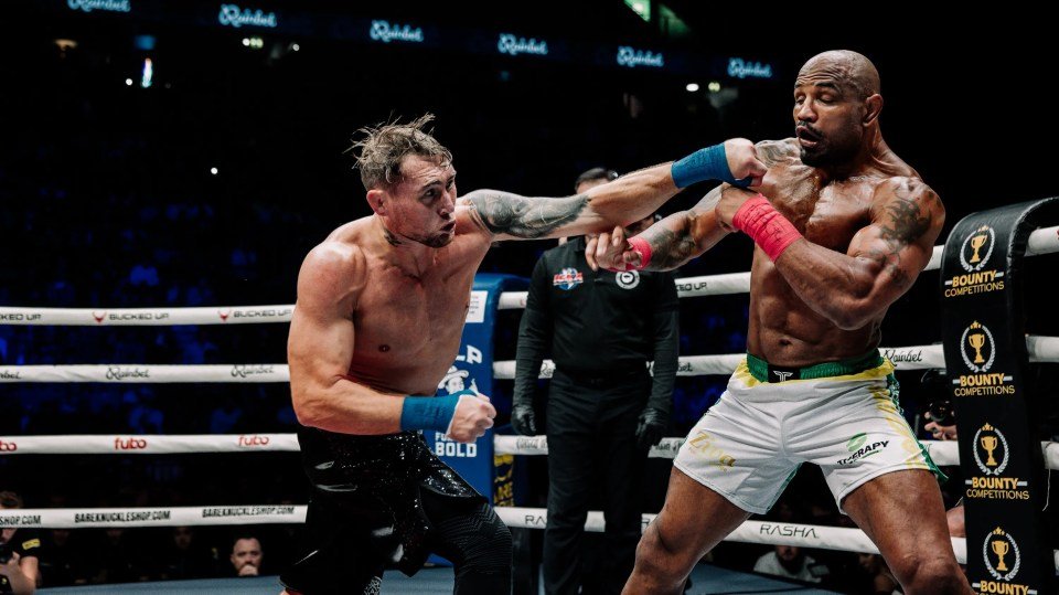 دارين تيل يهزم يويل روميرو بإجماع الحكام في BKFC 94 ويشعل المنافسة