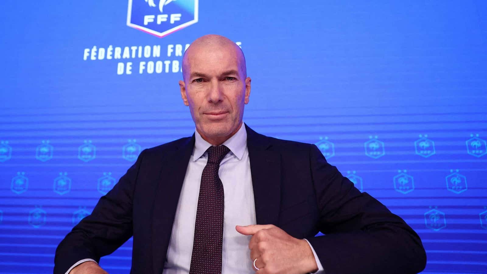 قبل تدريب فرنسا.. زيدان تلقى عرضًا من منتخب أوروبي كبير