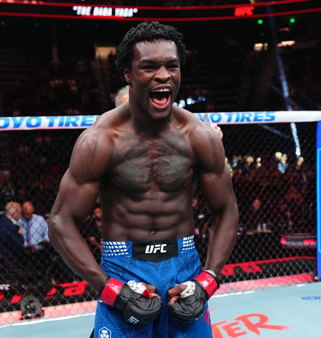 داميان بيناس يواصل إثبات قوة ضرباته بإنهاء مخيف في UFC 332