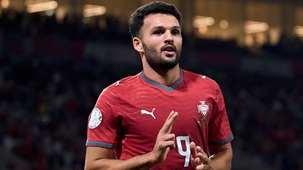 جونزالو راموس يستغل غياب رونالدو ويقدم نفسه بقوة مع البرتغال