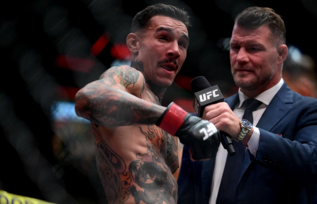 أندريه فيلي يبهر مقاتلي UFC بركلة رأس قاضية في فيغاس 122