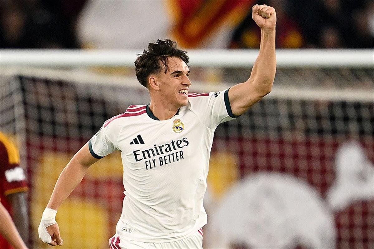 كارلوس إسبي يحرج مورينيو بأرقامه التهديفية ويطالب بفرصة أكبر مع ريال مدريد