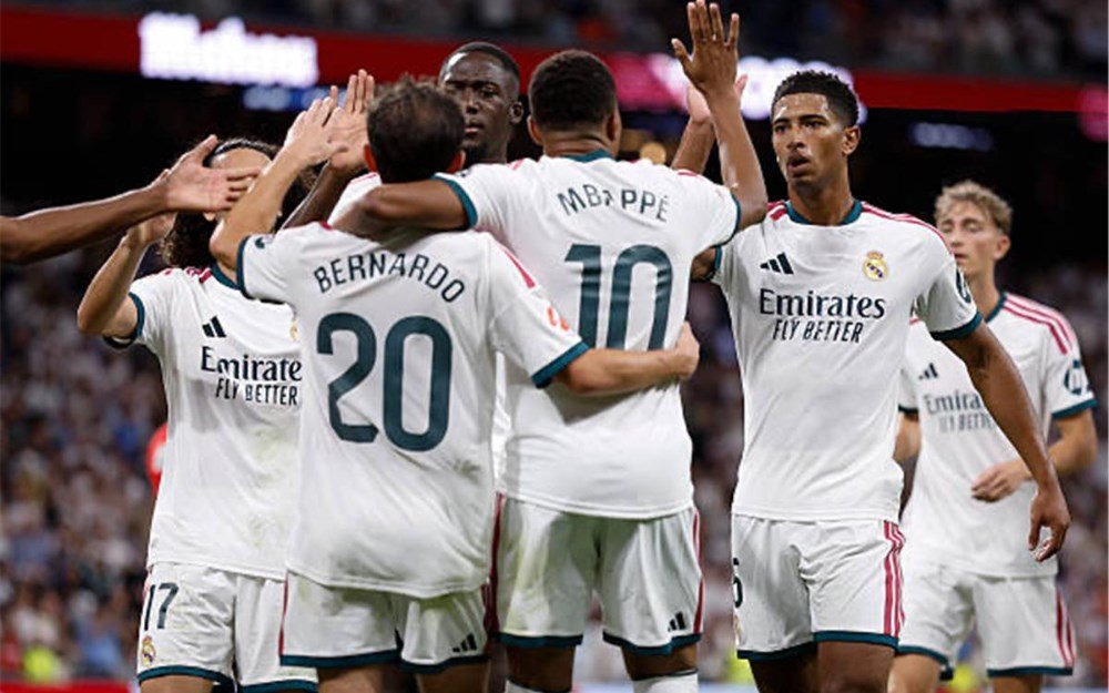 ريال مدريد يستهدف رقمين قياسيين أمام إشبيلية في الدوري الإسباني