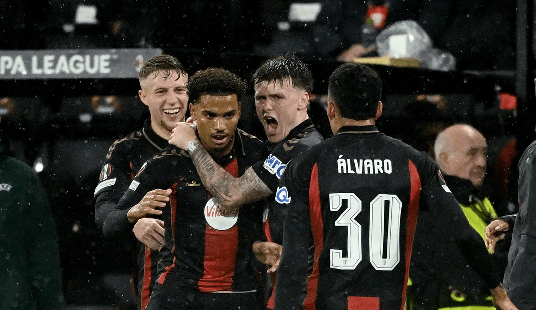 بورنموث ينتصر على الميلان بثلاثية ويحافظ على انطلاقته المثالية في الدوري الأوروبي
