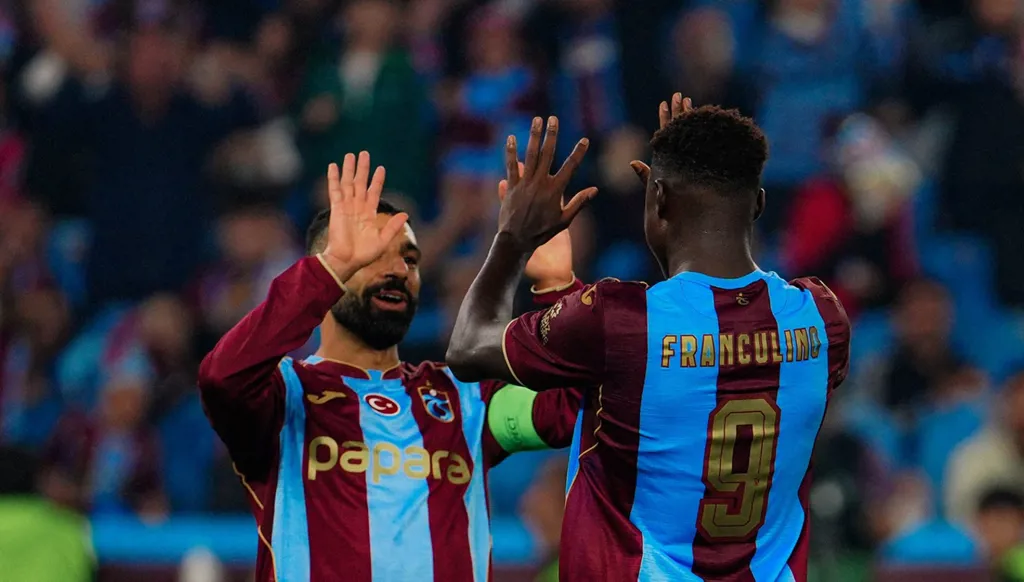 هارتس يسقط أمام طرابزون سبور بثنائية محمد صلاح وفرانكولينو ديو في دوري المؤتمر الأوروبي